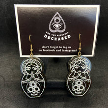 Load image into Gallery viewer, matryoshka doll earrings
